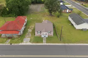 305 N Charles St, La Grange, NC 28551 - Photo 10