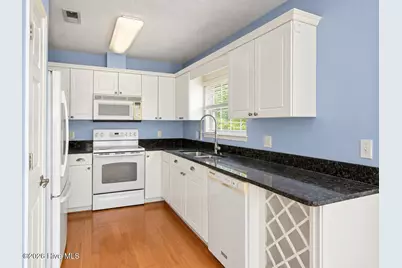 121 NE 6th Street, Oak Island, NC 28465 - Photo 6