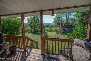 94 W Memorial Dr, Andrews, NC 28901 - Photo 4
