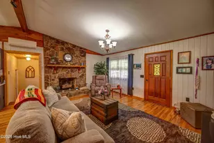 94 W Memorial Dr, Andrews, NC 28901 - Photo 8