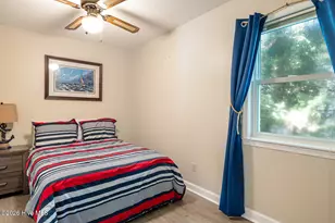 122 Purdie Dr, Emerald Isle, NC 28594 - Photo 12