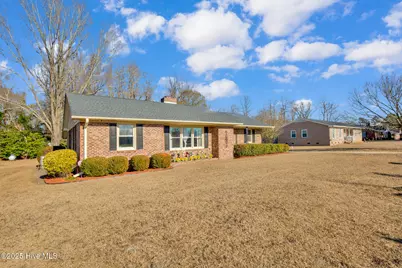 405 West Road, Lumberton, NC 28358 - Photo 2