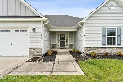 202 Messenger Court, Jacksonville, NC 28546 - Photo 2