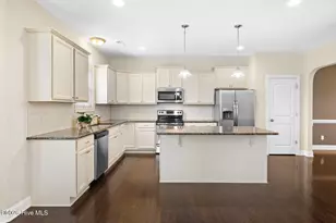 46 Rowland Dr, Fuquay Varina, NC 27526 - Photo 8