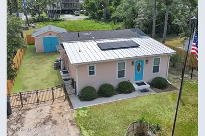 310 Keziah Street, Oak Island, NC 28465 - Photo 6