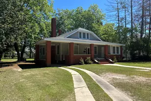 330 McRae St, Laurinburg, NC 28352 - Photo 2