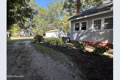 330 McRae Street, Laurinburg, NC 28352 - Photo 8