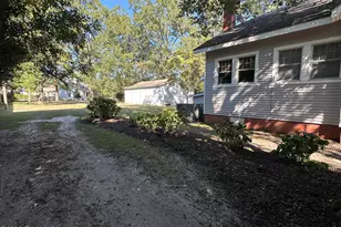 330 McRae St, Laurinburg, NC 28352 - Photo 8