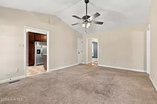 709 Longview Dr, Fayetteville, NC 28311 - Photo 8