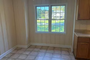 303 Dallas Ave, Lake Waccamaw, NC 28450 - Photo 6