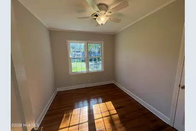 303 Dallas Avenue, Lake Waccamaw, NC 28450 - Photo 16