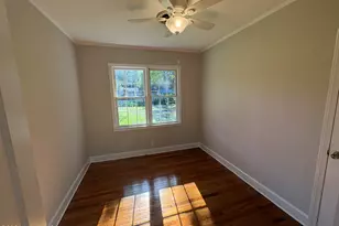 303 Dallas Ave, Lake Waccamaw, NC 28450 - Photo 16