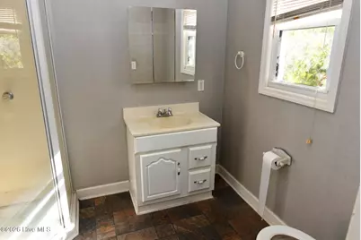114 S Gillespie Street, Elizabethtown, NC 28337 - Photo 8