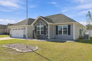 306 Strut Ln, Richlands, NC 28574 - Photo 2