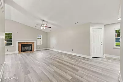 262 S Creek Drive, Jacksonville, NC 28540 - Photo 8