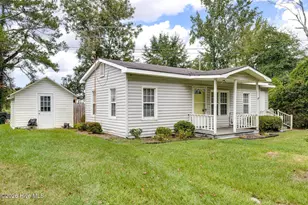 115 E Murphy St, Wallace, NC 28466 - Photo 2
