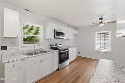 110 Pritchard Street, Elizabeth City, NC 27909 - Photo 8