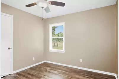 109 E Walnut Street, Bladenboro, NC 28320 - Photo 32