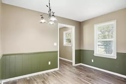 109 E Walnut Street, Bladenboro, NC 28320 - Photo 10