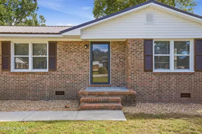 109 E Walnut Street, Bladenboro, NC 28320 - Photo 4