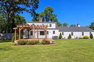 206 Woodland Dr, Clinton, NC 28328 - Photo 4
