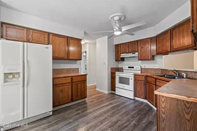 439 Candlewood Drive, Jacksonville, NC 28540 - Photo 14