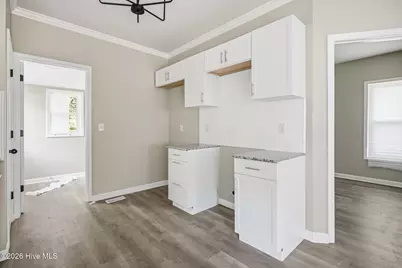218 S Long Drive, Rockingham, NC 28379 - Photo 6