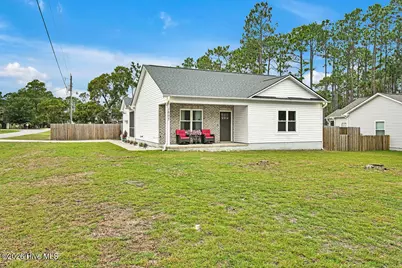 1805 Salisbury Road, Southport, NC 28461 - Photo 2