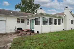 301 King Richard Ct, Jacksonville, NC 28546 - Photo 6
