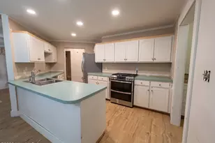 221 Creek Ridge Dr, Goldsboro, NC 27530 - Photo 4