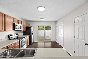 7002 Banister Loop, Jacksonville, NC 28546 - Photo 6