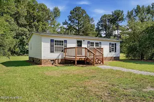 213 SE Railroad St, Whitakers, NC 27891 - Photo 2