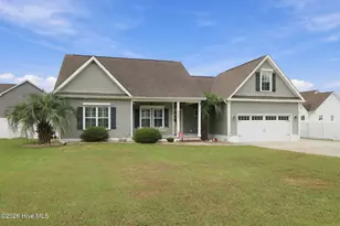 203 Coldwater Dr, Swansboro, NC 28584 - Photo 4