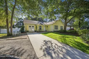 305 Hedingham Ln, Wilmington, NC 28412 - Photo 2
