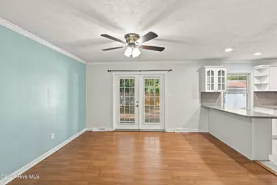 235 Oak Street, Wallace, NC 28466 - Photo 6