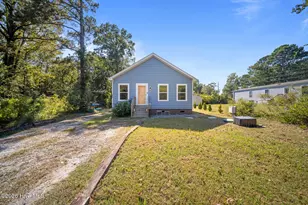 404 Jamaica Dr, Hampstead, NC 28443 - Photo 2