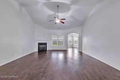 402 Derrick Drive, Sneads Ferry, NC 28460 - Photo 4