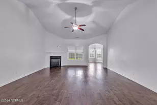 402 Derrick Dr, Sneads Ferry, NC 28460 - Photo 4