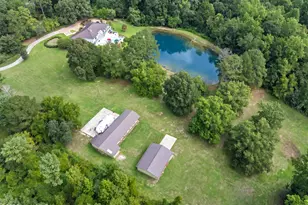 101 Elizabeth Rd, Elizabethtown, NC 28337 - Photo 2