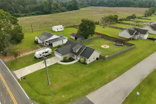 393 Haw Branch Rd, Richlands, NC 28574 - Photo 16