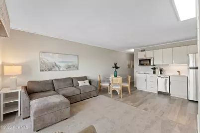 104 S Lumina Avenue S #203, Wrightsville Beach, NC 28480 - Photo 14