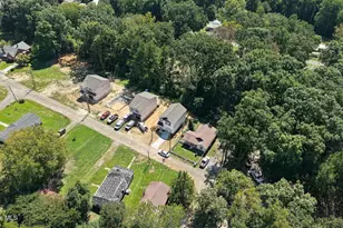 215 E Moore St, Robbins, NC 27325 - Photo 32