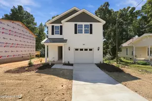 215 E Moore St, Robbins, NC 27325 - Photo 1