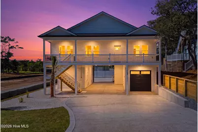 109 SE 37th Street, Oak Island, NC 28465 - Photo 2
