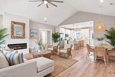 109 SE 37th Street, Oak Island, NC 28465 - Photo 4