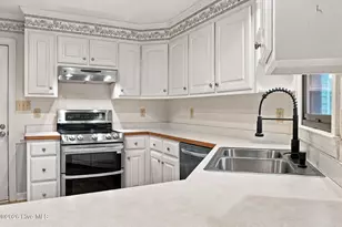 203 W Raintree Ln, Goldsboro, NC 27534 - Photo 16