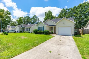 606 Mattocks Ave, Maysville, NC 28555 - Photo 2