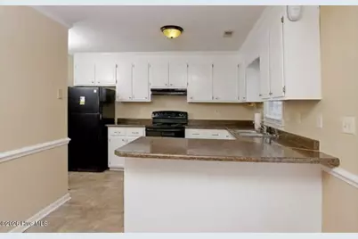 1111 Grovemont Drive #F4, Greenville, NC 27834 - Photo 10