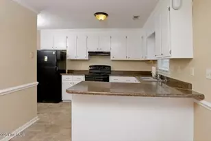 1111 Grovemont Dr, Greenville, NC 27834 - Photo 10