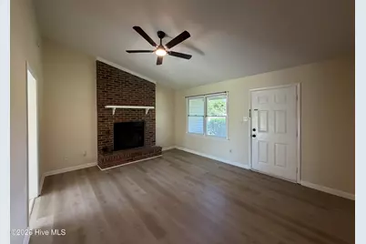 1019 Blue Leaf Place, Jacksonville, NC 28546 - Photo 2